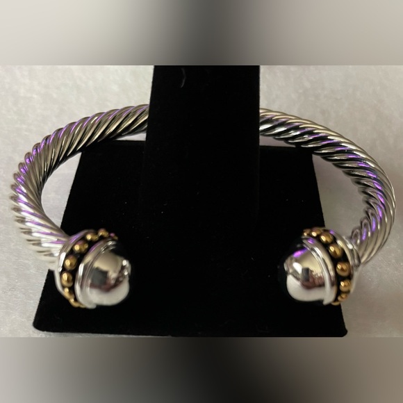 Beautiful Twisted Cable Bangle Stainless Steel with Silver Ball, NWOT! - Picture 3 of 6